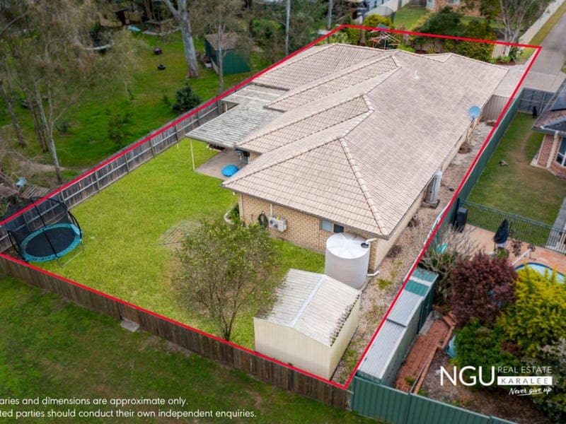 42A College Road, Karana Downs — photo 1 of 5
