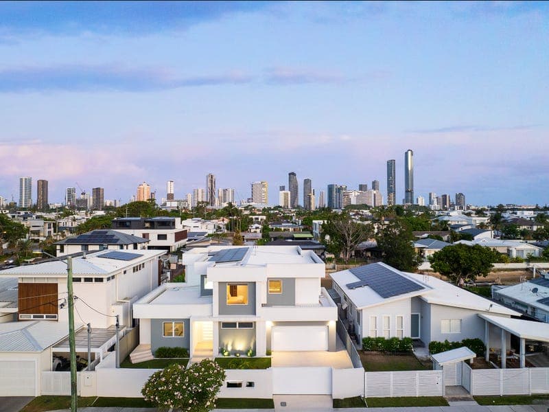 96 Rio Vista Boulevard, Broadbeach Waters — photo 1 of 5