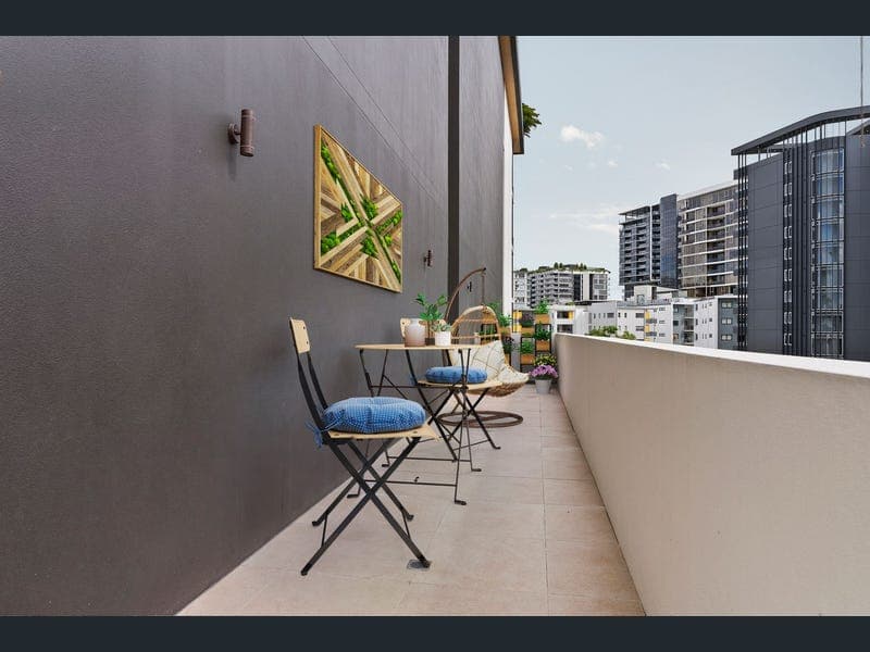 501/31 Wyandra Street, Teneriffe — photo 1 of 5