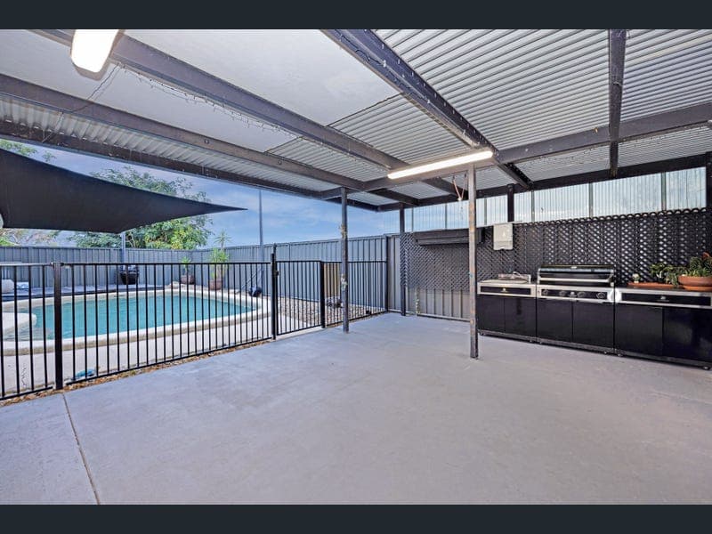 4 Stephanie Street, Rasmussen — photo 1 of 5