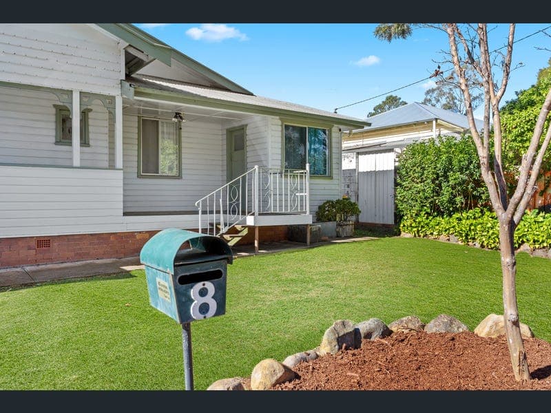 8 Clarissa Street, Newtown — photo 1 of 5