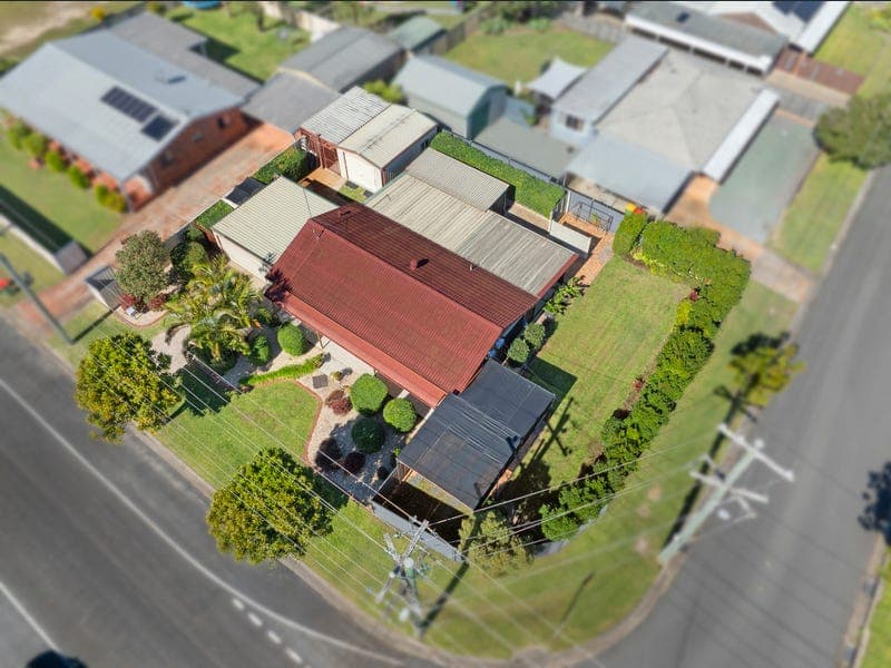 27 Anita Street, Redland Bay — photo 1 of 5