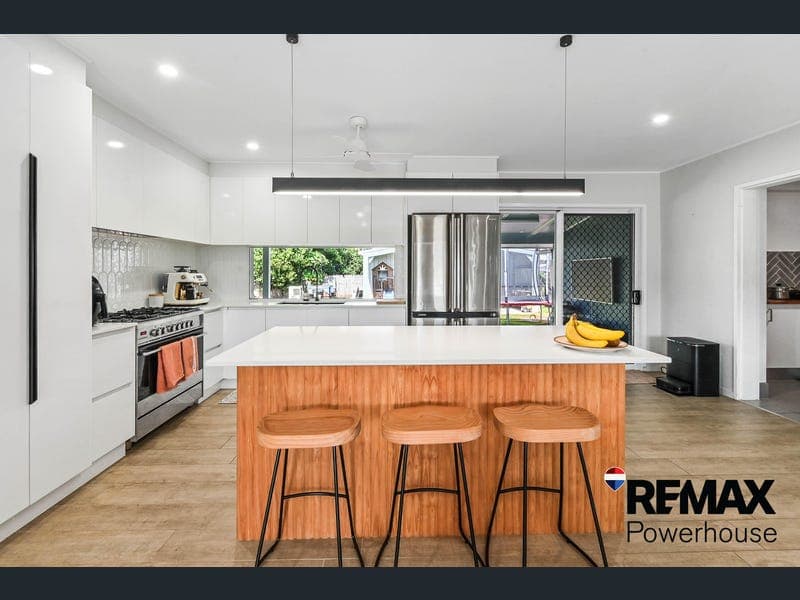 7 Amethyst Street, Bayview Heights — photo 1 of 5