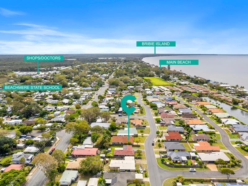 32 Columbia Drive, Beachmere — photo 1 of 5