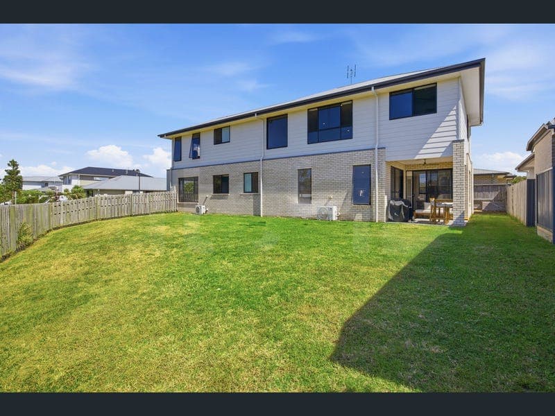 58 Aspen Way, Arundel — photo 1 of 5