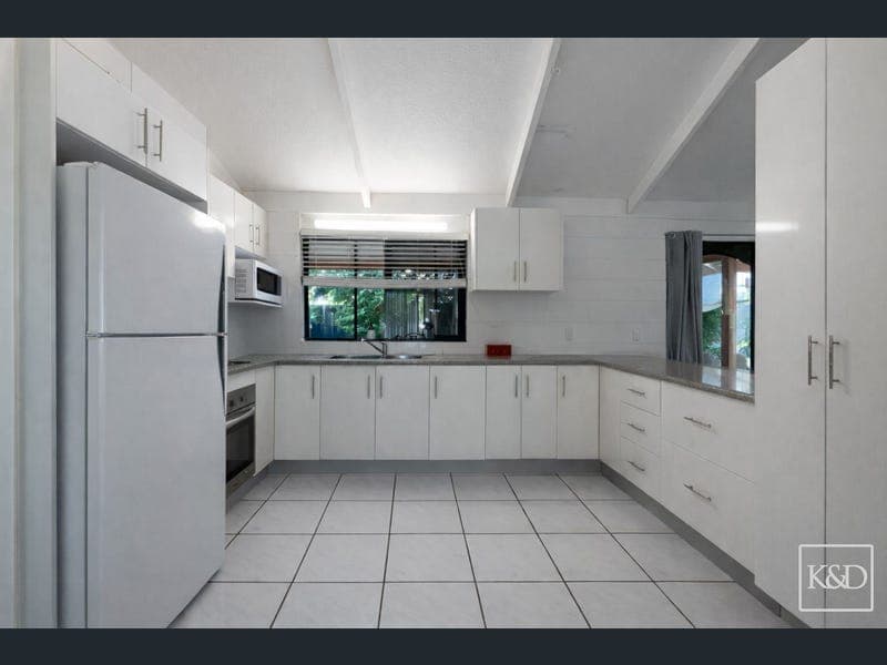 2 Parwan Avenue, Bellara — photo 1 of 5