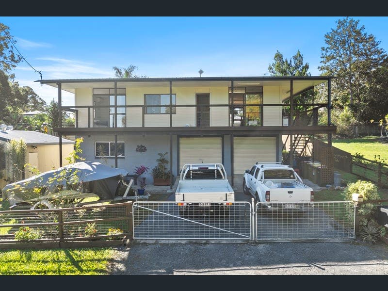 44 Tewah Road, Boreen Point — photo 1 of 5