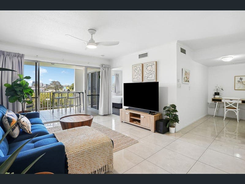 25/11-17 Stanley Street, Townsville City — photo 1 of 5