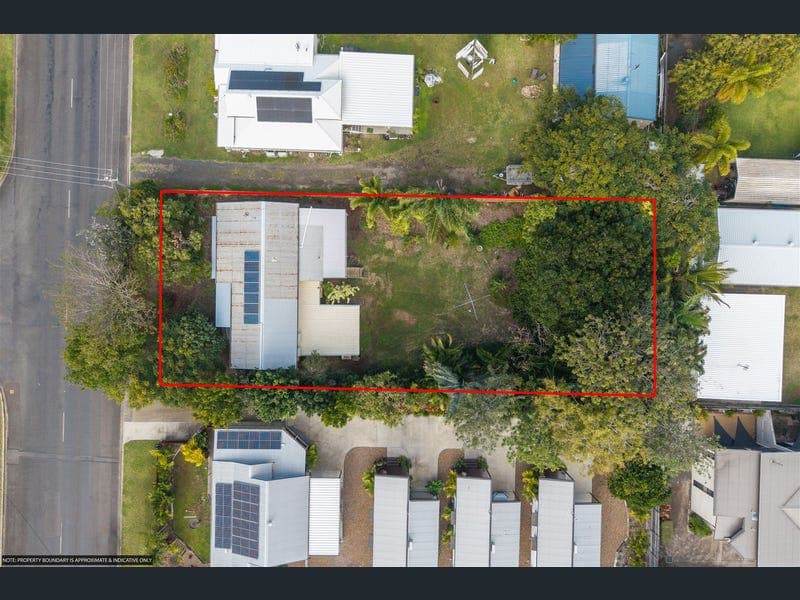 25 King Street, Urangan — photo 1 of 5