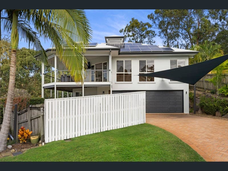 10 Honeybee Place, Upper Kedron — photo 1 of 5
