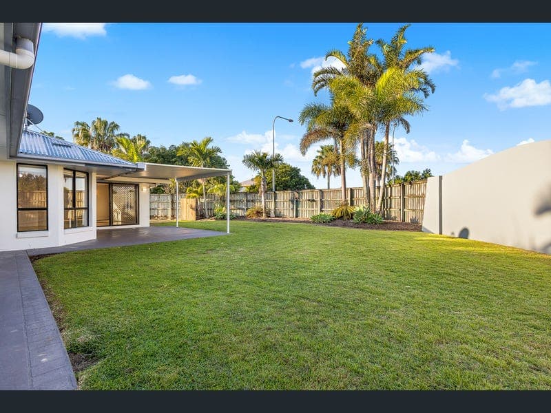 2 Canary Court, Parrearra — photo 1 of 5