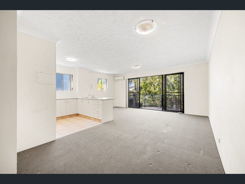 41/16-26 Waverley Street, Southport — photo 1 of 5