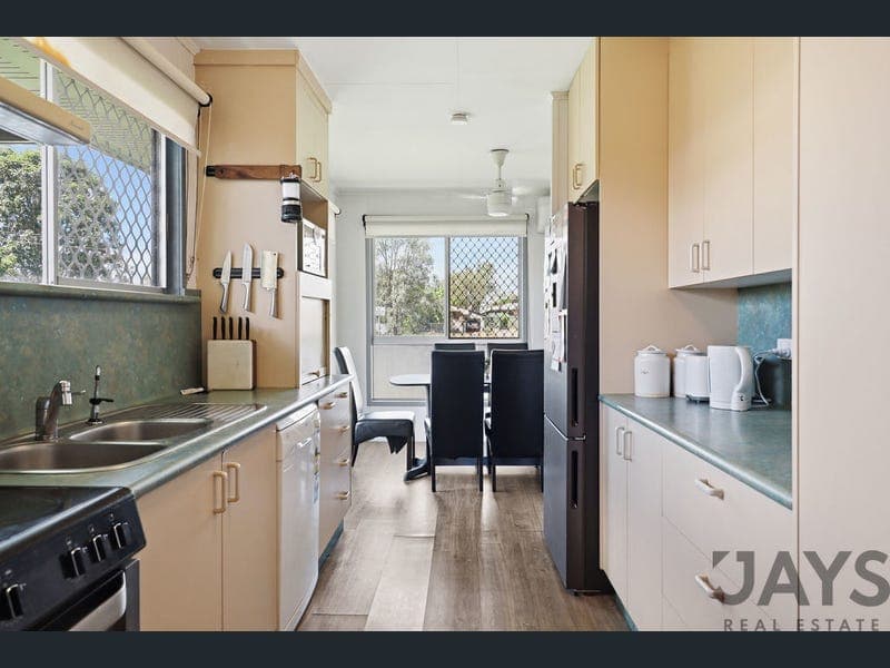 27 Delacour Drive, Mount Isa — photo 1 of 5
