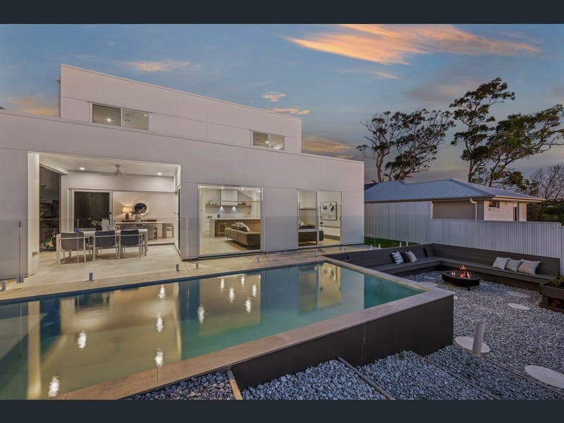 5 Lacewood Court, Peregian Springs — photo 1 of 5