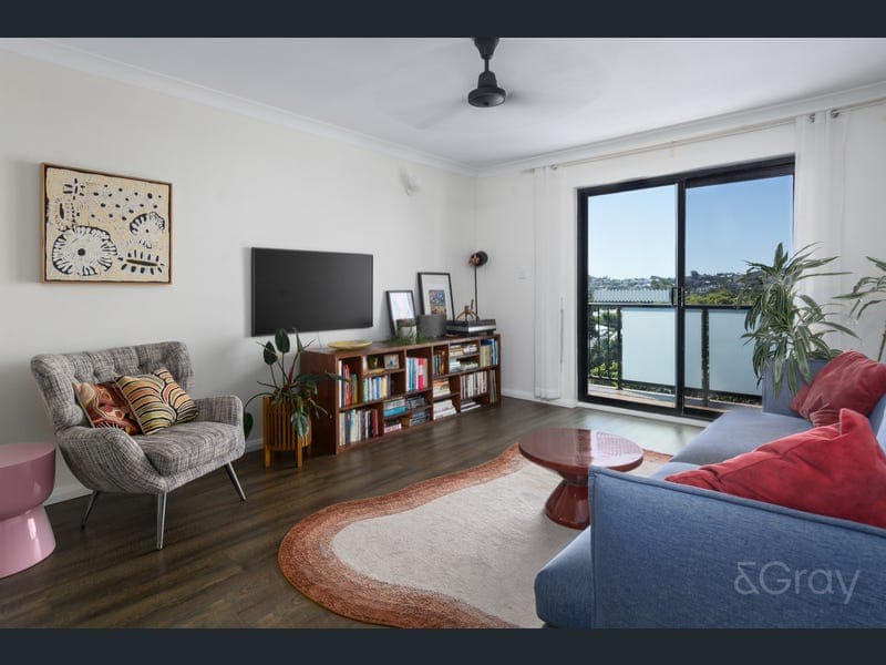 6/39 Princess Street, Bulimba — photo 1 of 5