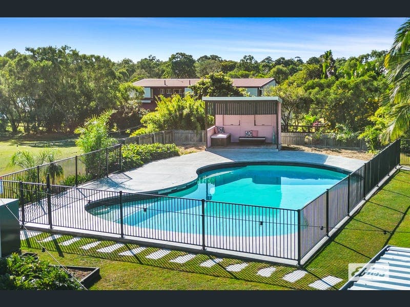 4 Gilliland Court, Barmaryee — photo 1 of 5