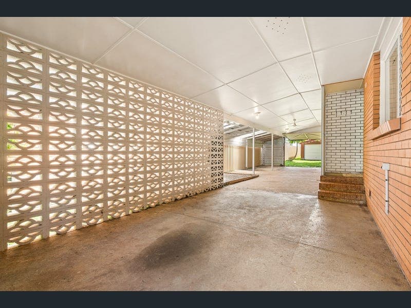 9 Emerald Street, Clontarf — photo 1 of 5