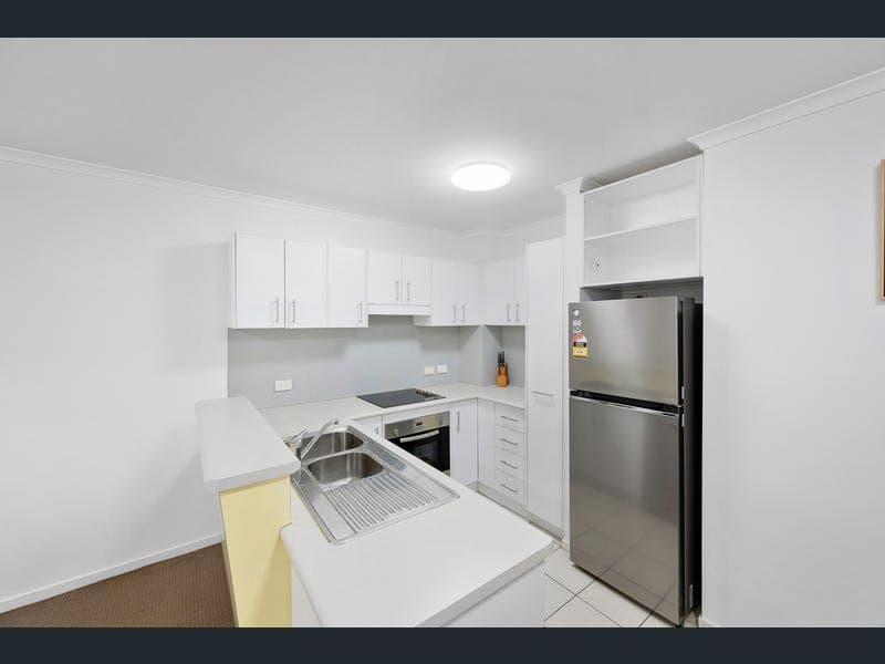 14/24 Kent Street, West Gladstone — photo 1 of 5