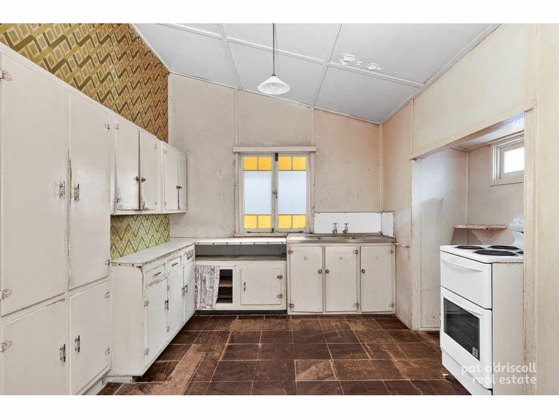 286 William Street, The Range — photo 1 of 5