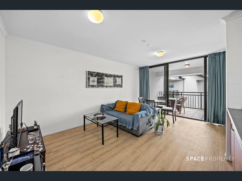 35/336 Boundary Street, Spring Hill — photo 1 of 5