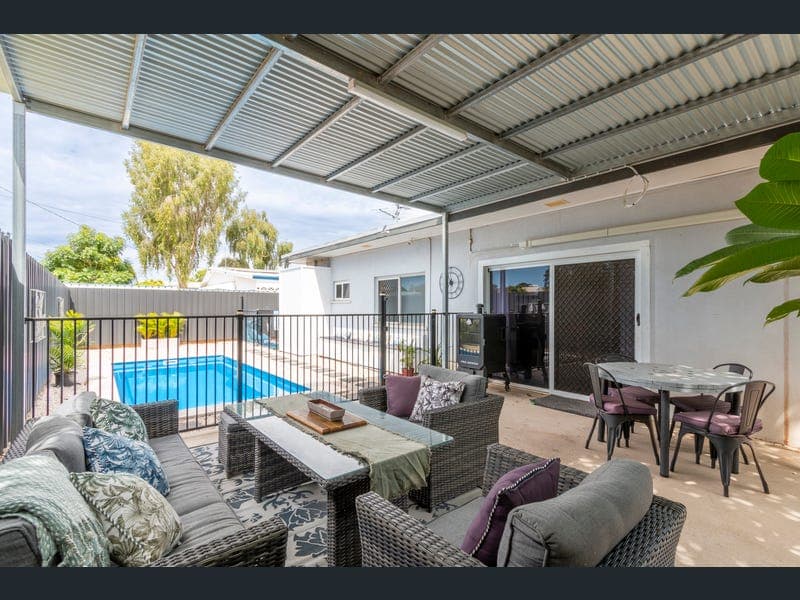 43 East Street, Mount Isa — photo 1 of 5