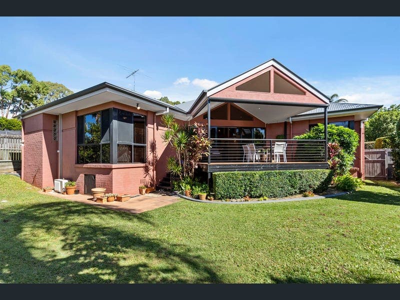 12 Wattle Close, Bridgeman Downs — photo 1 of 5