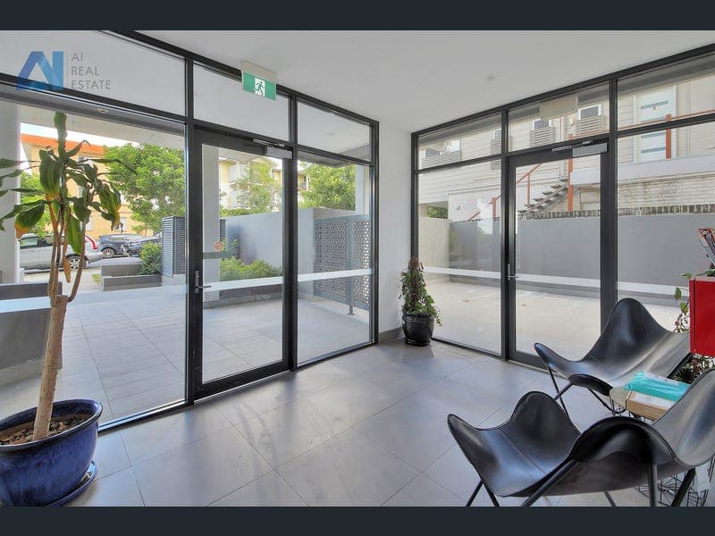 304/24 Zenith Avenue, Chermside — photo 1 of 5