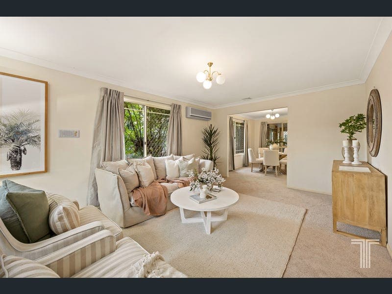 6 Parklane Place, Carindale — photo 1 of 5