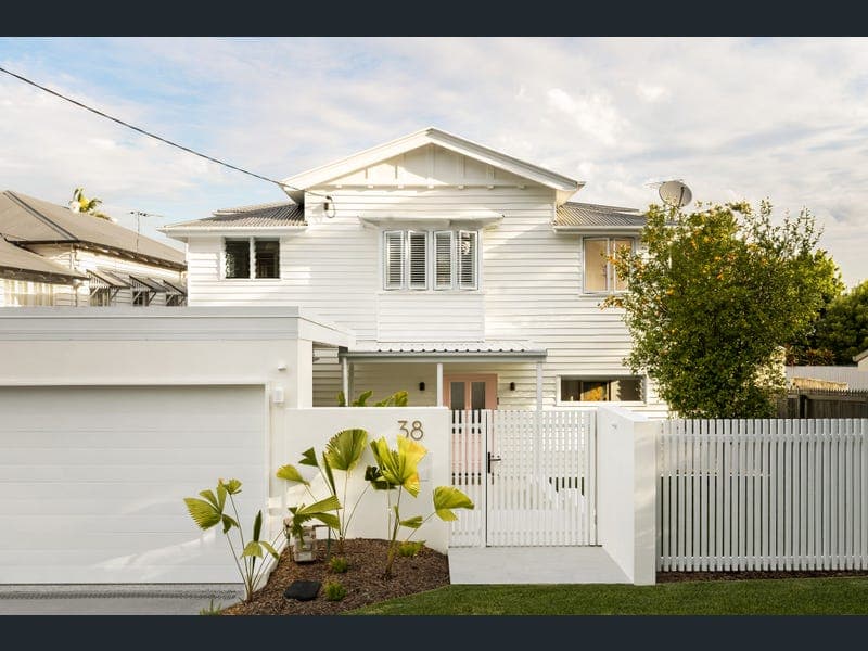 38 Willis Street, Gordon Park — photo 1 of 5