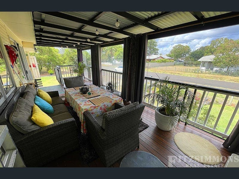 1 Carlow Drive, Dalby — photo 1 of 5