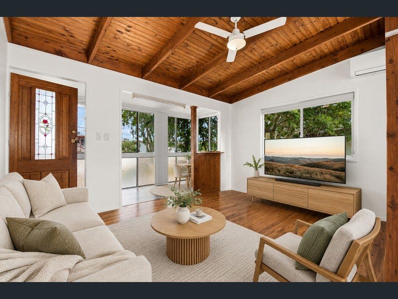 14 Pilbi Street, Woodridge — photo 1 of 5