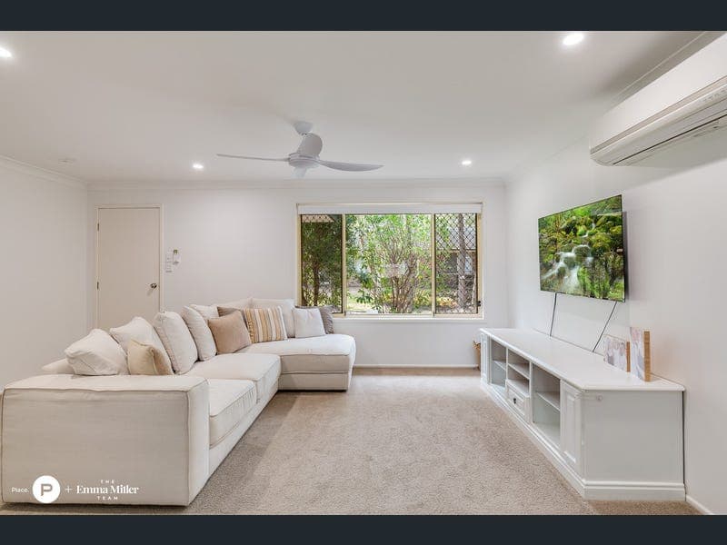 16 Dianella Place, Capalaba — photo 1 of 5