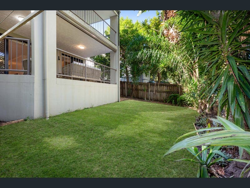 2/23 Crest Street, Mount Gravatt East — photo 1 of 5