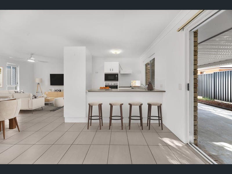 26 Mojave Drive, Burleigh Waters — photo 1 of 5