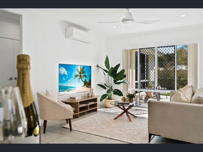 21 Gainsborough Crescent, Peregian Springs — photo 1 of 5