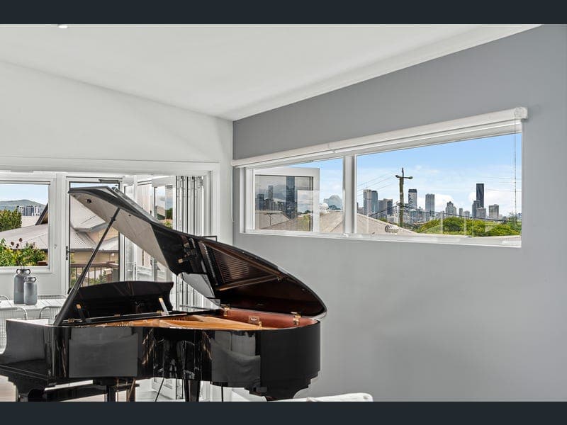 69 Carranya Street, Camp Hill — photo 1 of 5