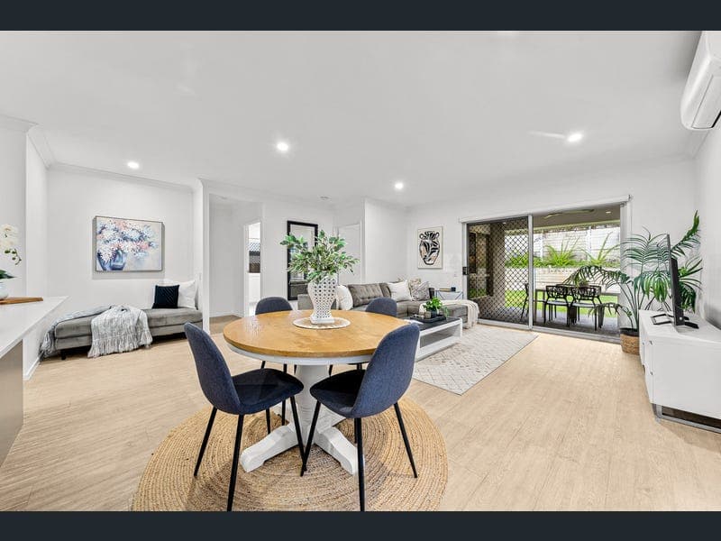 24 Atlantic Place, Pallara — photo 1 of 5