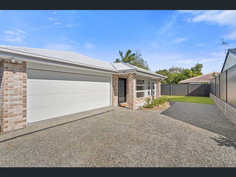 2/12 Portmarnock Drive, Victoria Point — photo 1 of 5