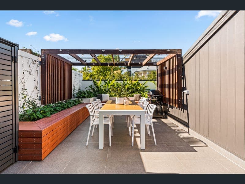 8/35 Beaconsfield Street, Highgate Hill — photo 1 of 5