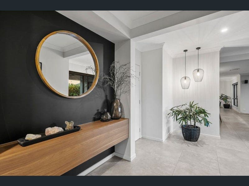 7 Coorong Street, Coomera — photo 1 of 5