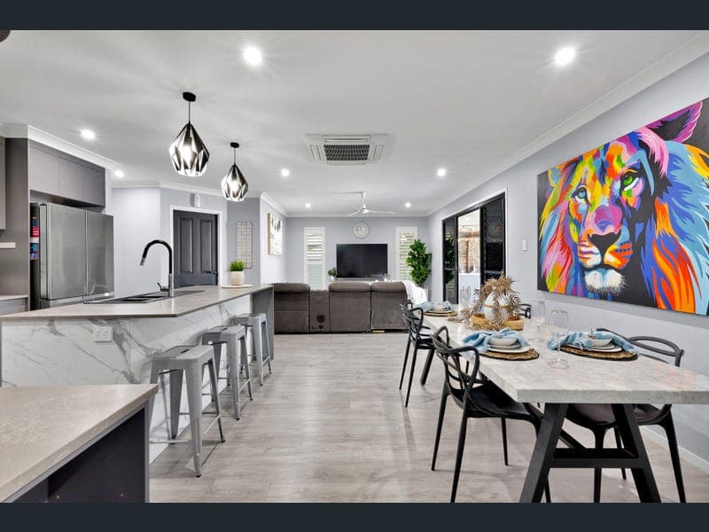 20 Rutland Place, Marian — photo 1 of 5