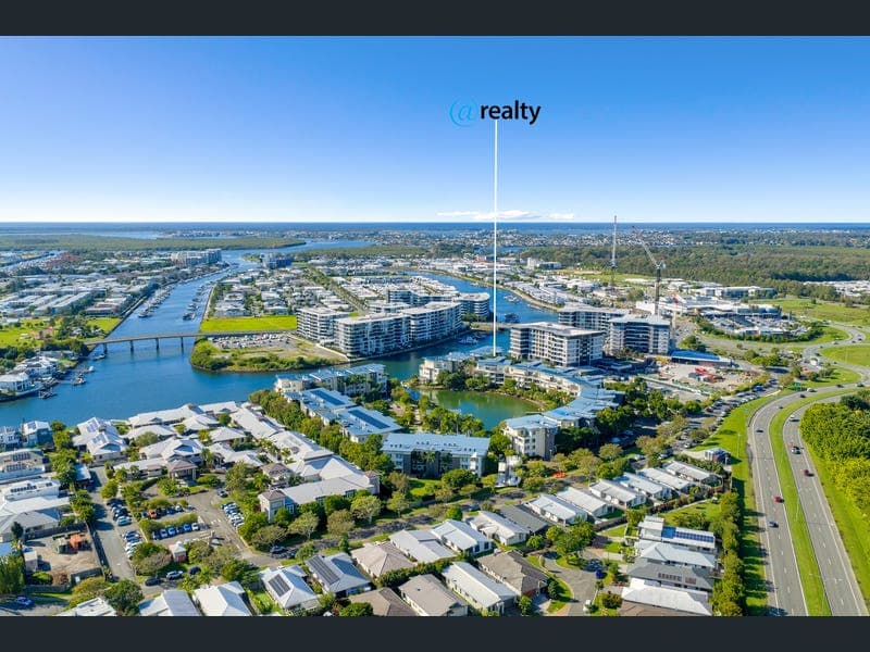 218/3 Pendraat Parade, Hope Island — photo 1 of 5