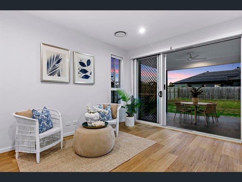 7 Richard Charles Drive, Kawungan — photo 1 of 5