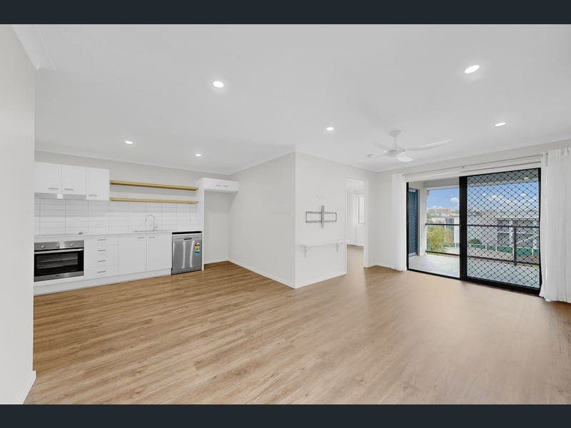 21/115 Main Street, Beenleigh — photo 1 of 5
