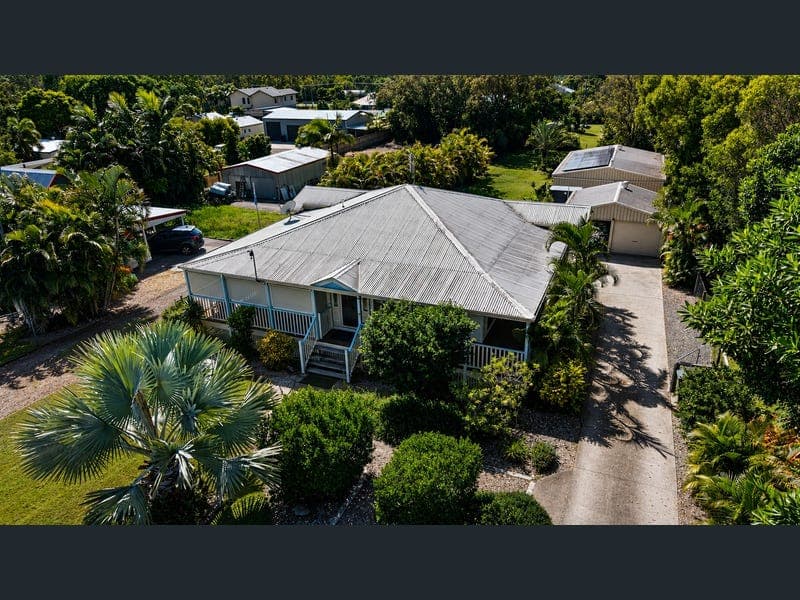 18 Blue Water Road, Booral — photo 1 of 5