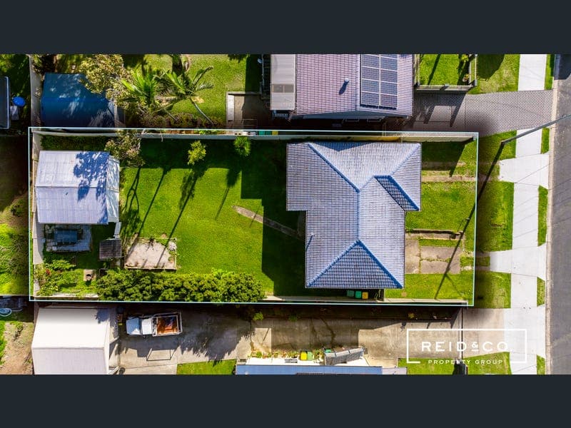 237 Scarborough Road — photo 1 of 5