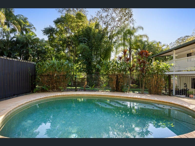 12 Beerburrum Street, Landsborough — photo 1 of 5