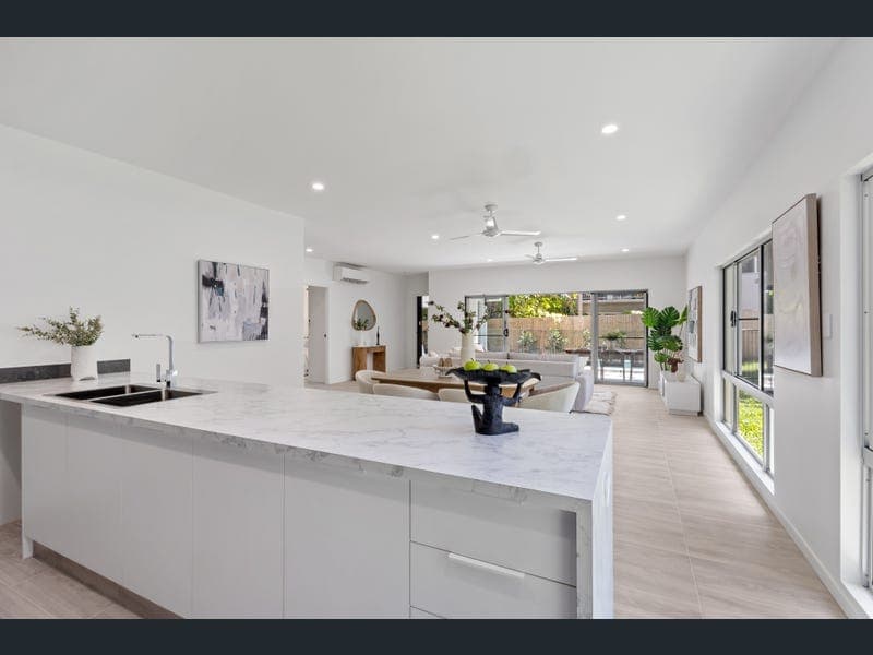 3/2 St Crispins Avenue, Port Douglas — photo 1 of 5