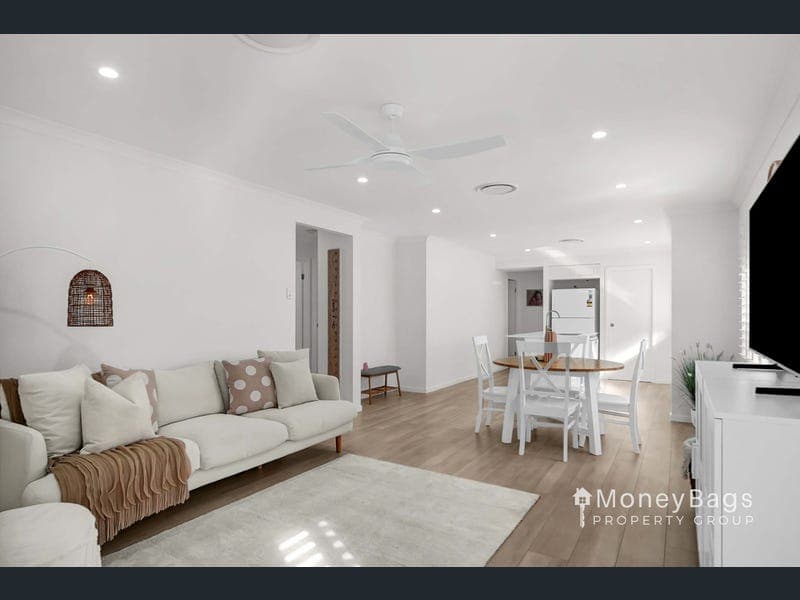 7 Glenthorne Street, Redland Bay — photo 1 of 5