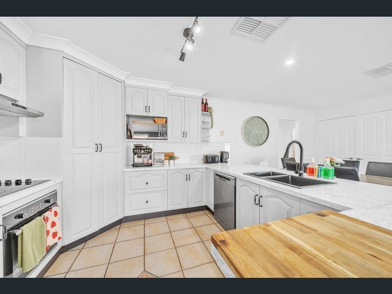 17 Haswell Street, Emerald — photo 1 of 5